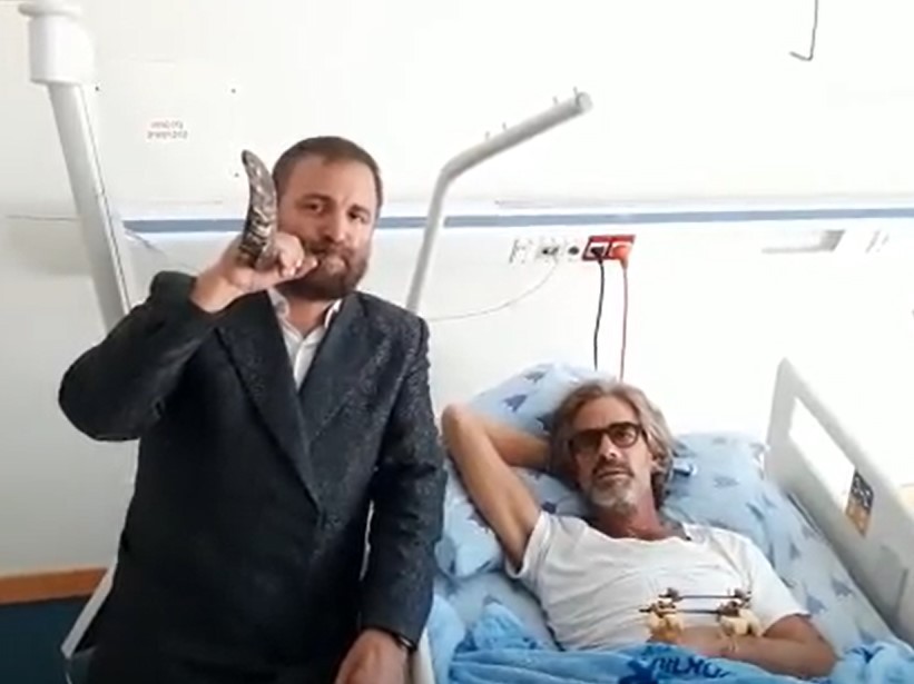נירו לוי שומע תקיעות שופר בבית החולים. שימוש לפי סעיף 27א לחוק זכויות יוצרים