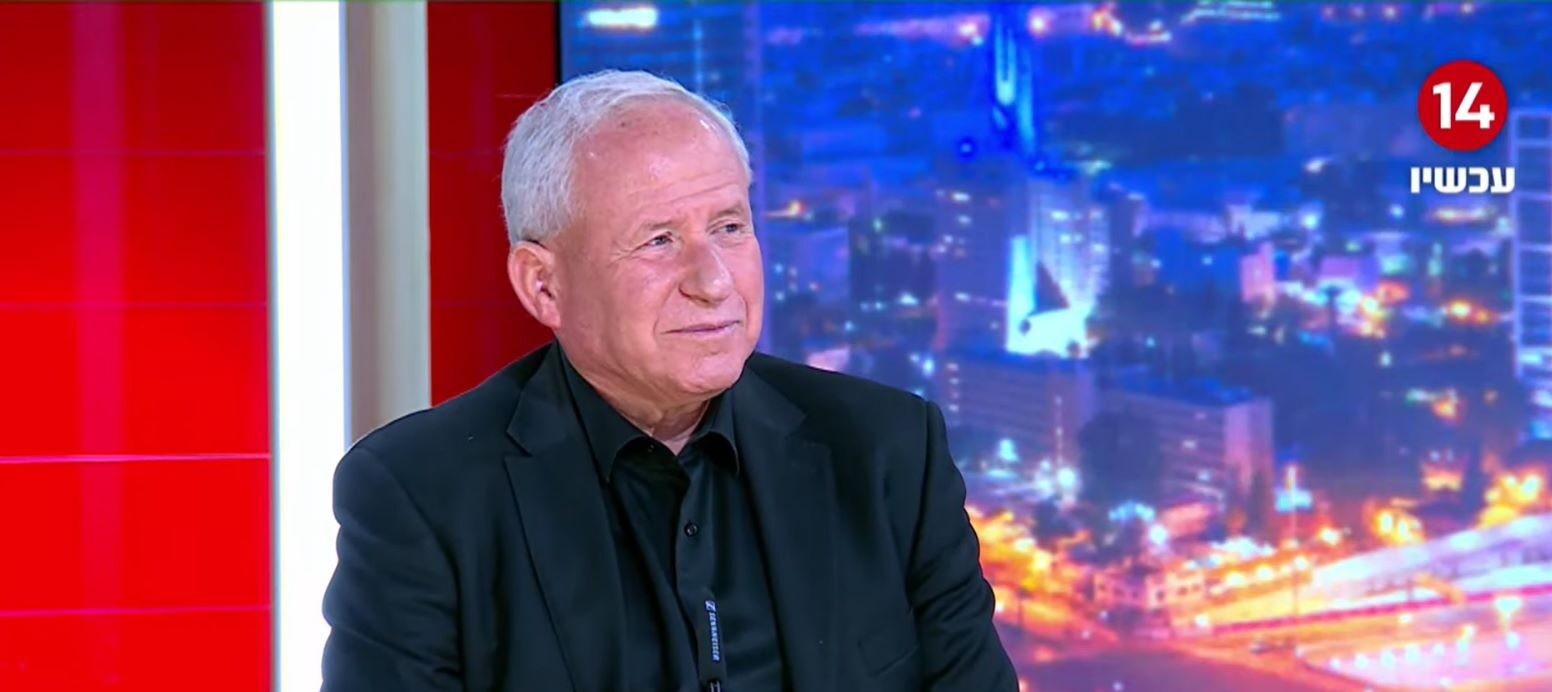 דיכטר תוקף: "גנץ עשה טעות חמורה כשהאמין לאבו מאזן והעניק כסף לרש"פ"