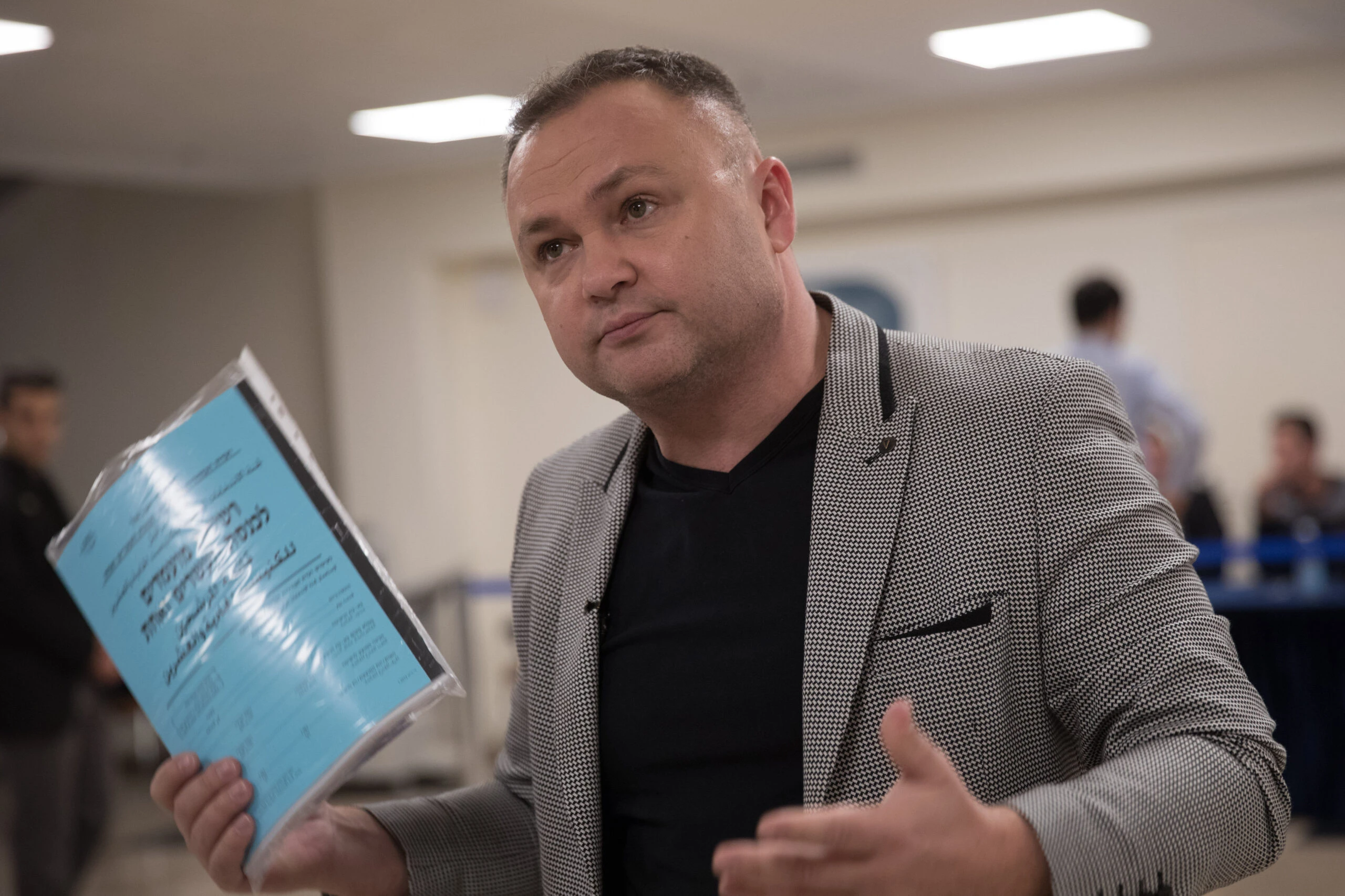 "כותב לכם עם דמעות בעיניים, זה קשה": סמיון גרפמן הצליח לרגש את הרשת