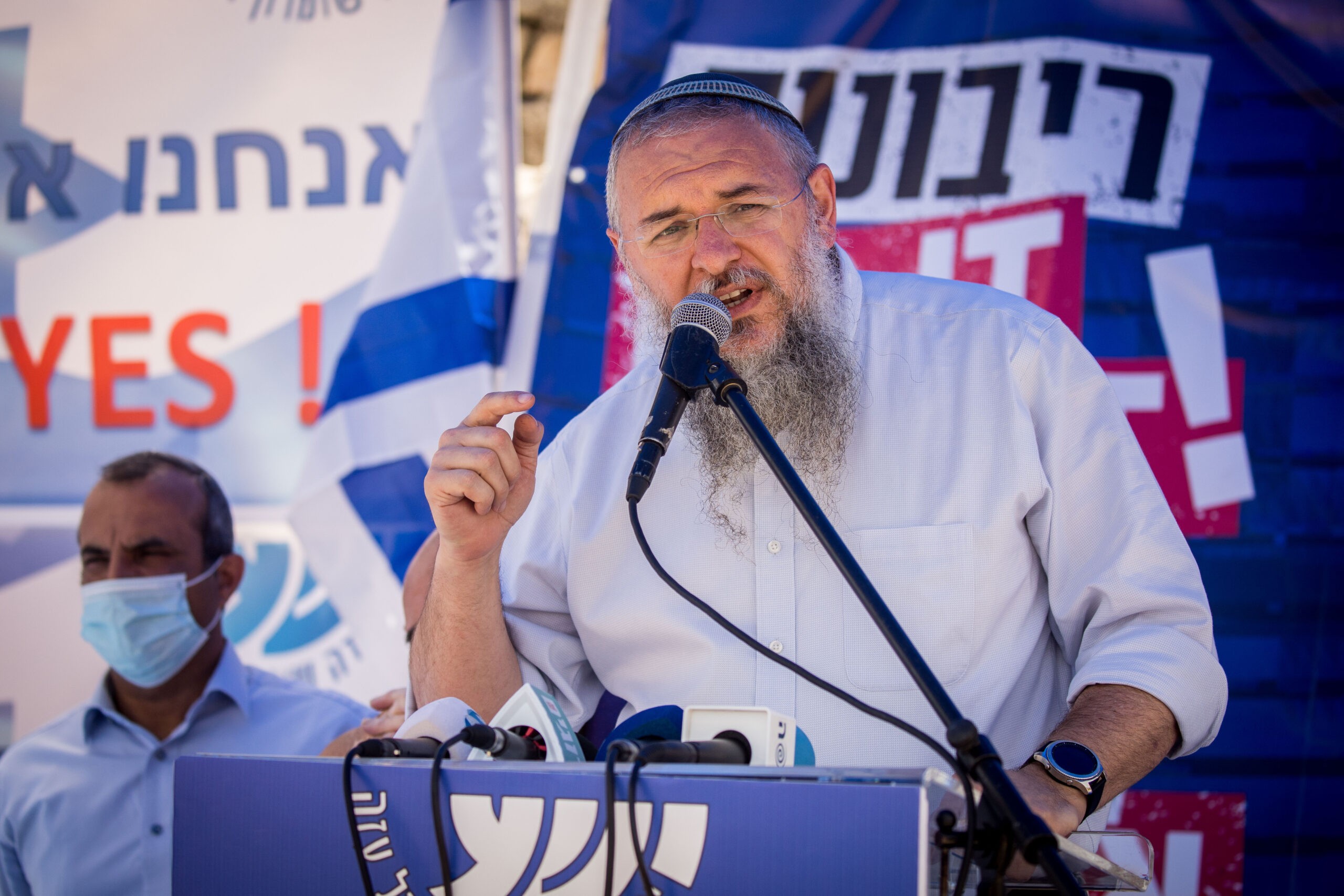 יו"ר מועצת יש"ע לגנץ: טפל בתנאי הרבש"צים - שביתתם עלולה להוות אסון