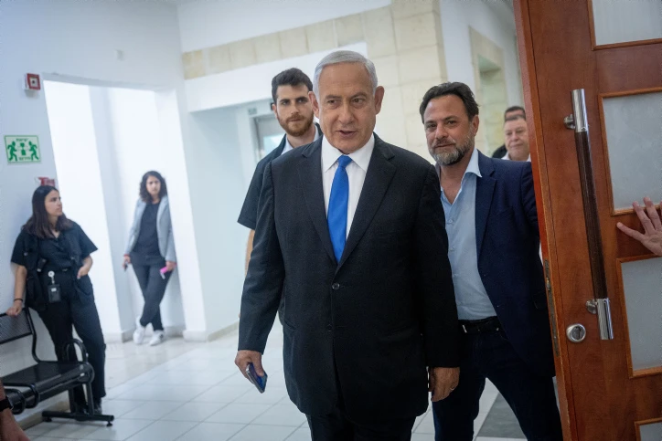 את מי מעניינים הסיגרים של ביבי באמצע מלחמת עולם? | דעה