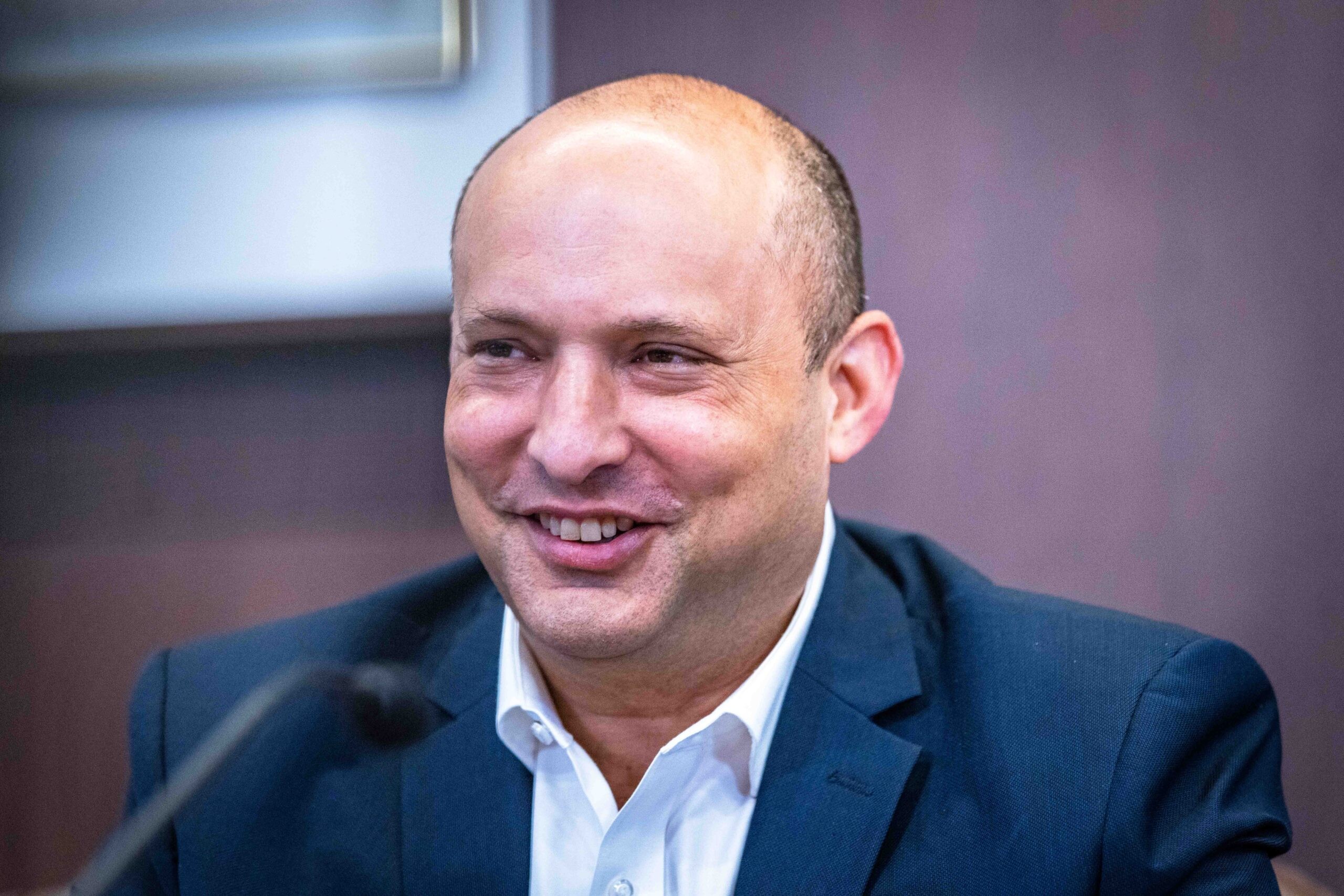 רה"מ לשעבר בנט משתף: "מחר אני מגשים חלום קטן שלי"