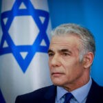 בעקבות ההפסד המסתמן: לפיד מבטל את נסיעתו למצרים