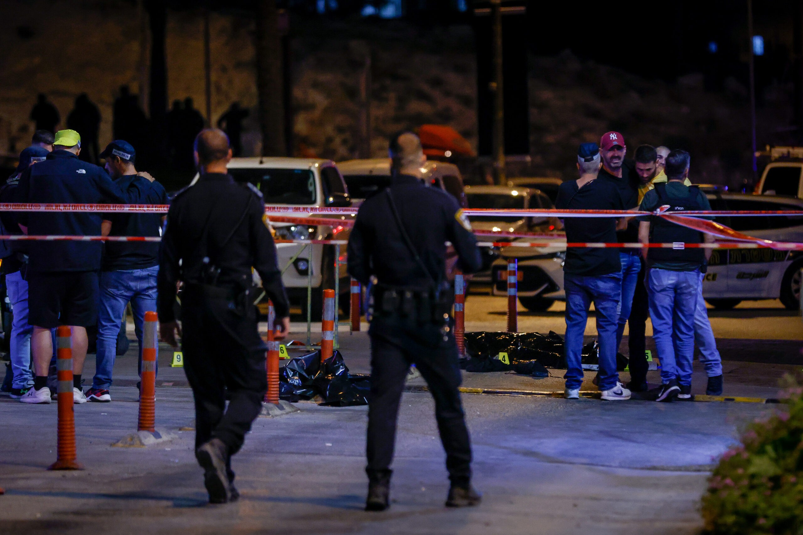 זירת הפיגוע במעלה אדומים. צילום: אוליבייה פיטוסי, פלאש90