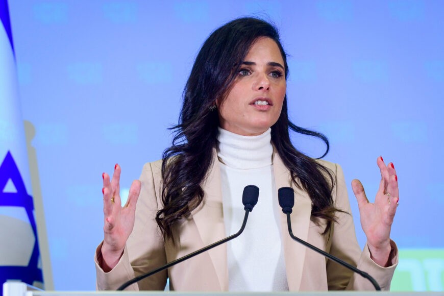 "כשהצטרפתי כאשה לא דתיה הוא קיבל אותי בחום ואהבה": איילת שקד נפרדת מהרב דרוקמן