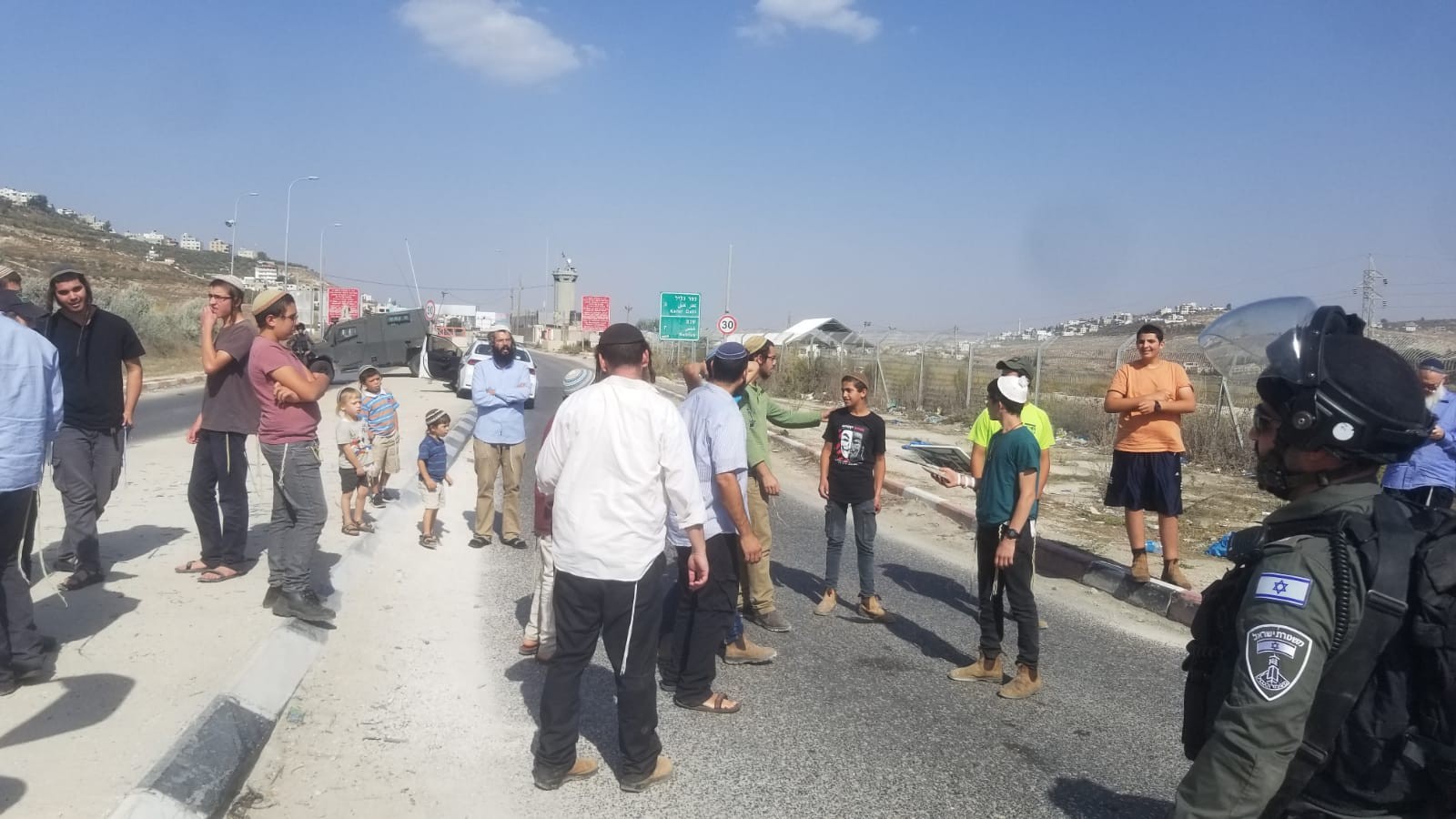 בעקבות הסרת הסגר: תושבי השומרון הפגינו בכניסה לשכם