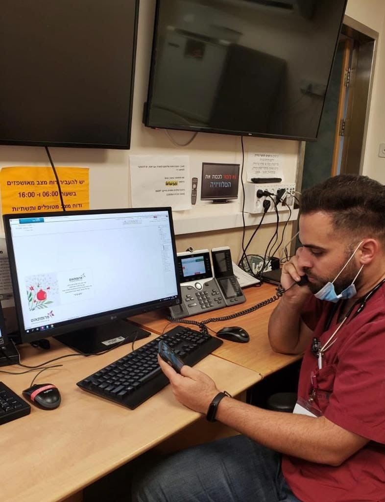 חלו בקורונה, נעקצו ע"י נהג המונית עד שהגיעה עזרה בלתי-צפויה
