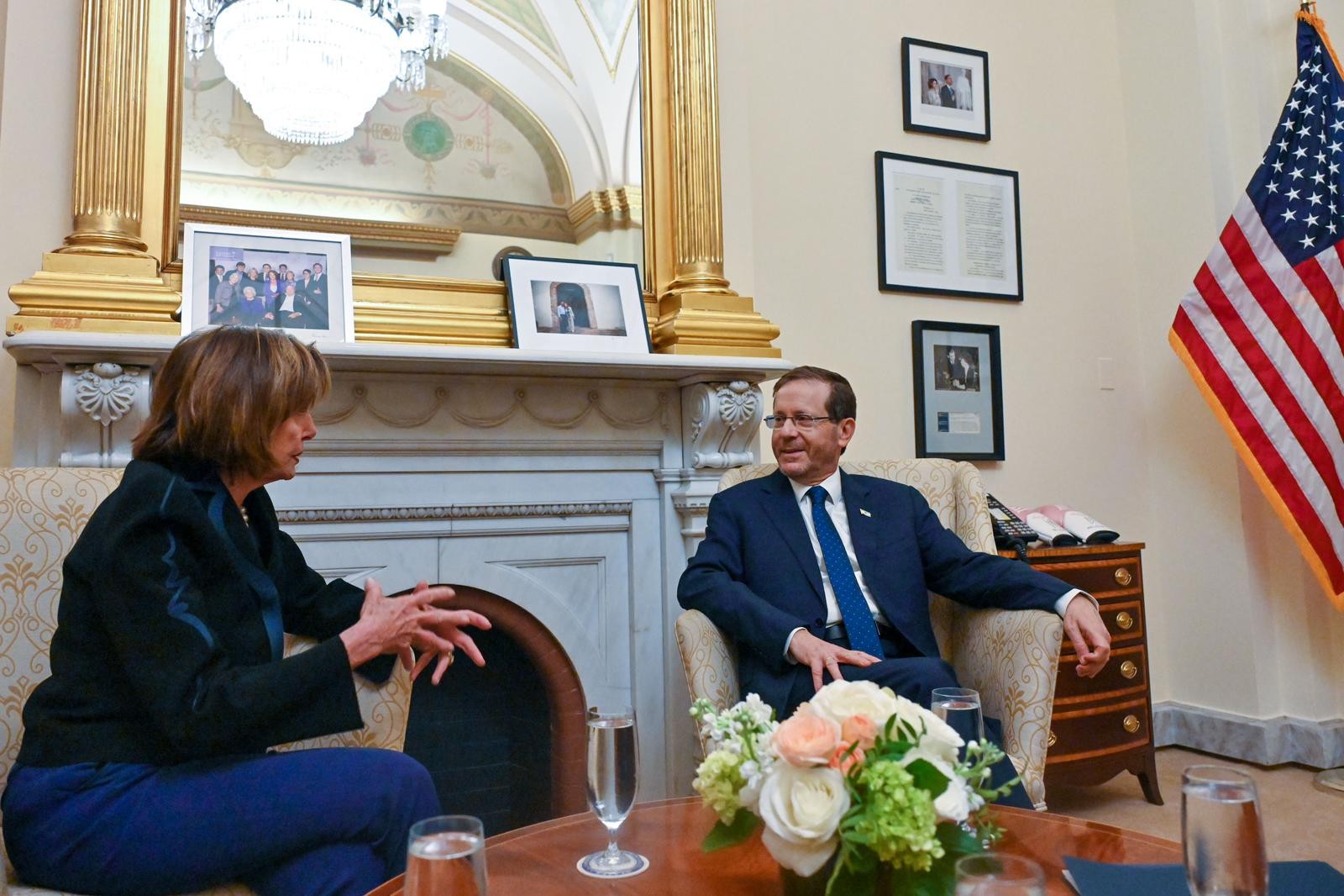 בגבעת הקפיטול: הרצוג נועד עם ראש בית הנבחרים של ארה"ב ננסי פלוסי