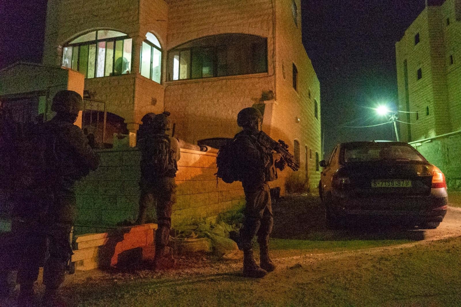מבצע שובר גלים: כוחותינו עצרו הלילה 4 מבוקשים ברחבי יו"ש