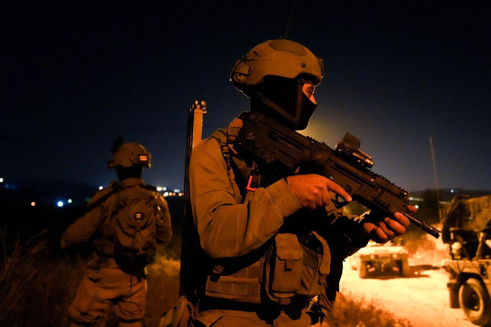 לוחם צה״ל חיסל כלב תקיפה שנשלח לעברו על ידי ערבי בצפון הארץ במהלך ניווט בדד