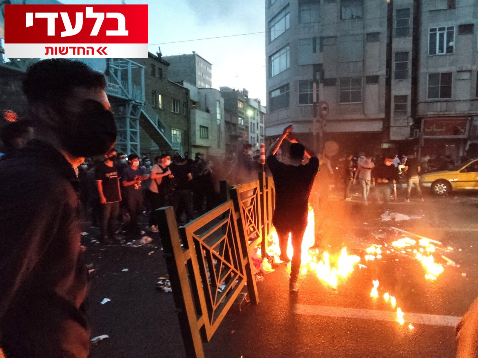 תושב איראן: "אם ישראל תפגע בתשתיות החשמל, העם ייצא לרחובות"