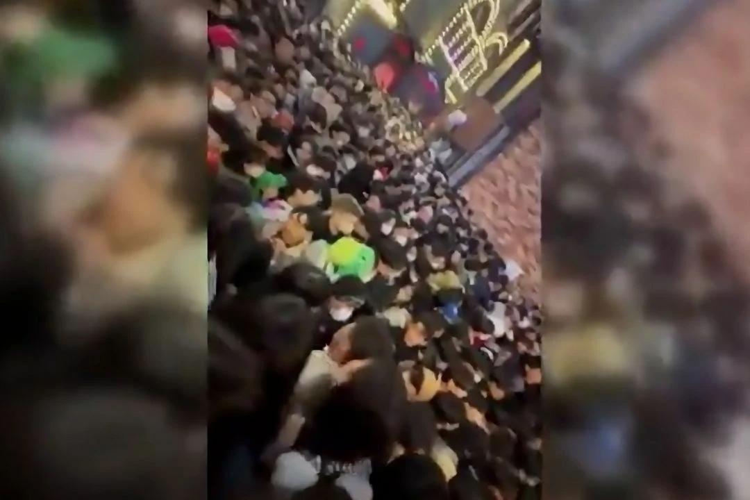 זירת האסון. צילום מסך מתוך סרטון שפורסם ברויטרס