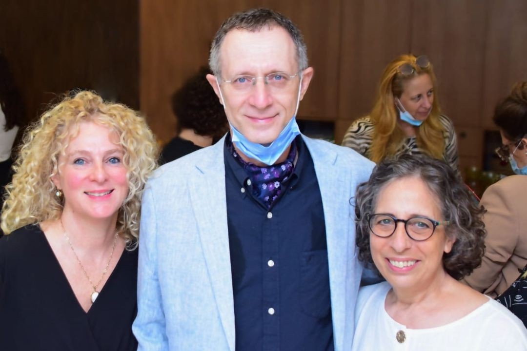 מצייר מסלול מחדש: סיפורו של המהנדס שעבר שיתוק מוחי - והפך לאמן