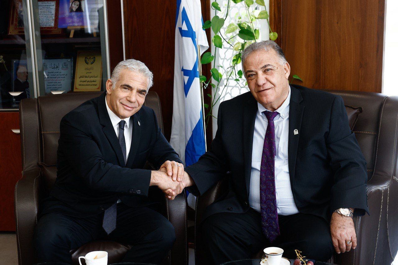 לפיד בנצרת: "אם לא תצאו להצביע - יילקח ממכם מה שניתן לכם"