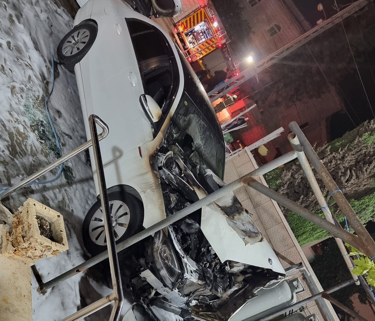 נוף הגליל: ארבעה רכבים עלו באש לפנות בוקר