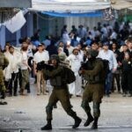 שבת סוערת בחברון: חיילת צה"ל הותקפה עם מקל