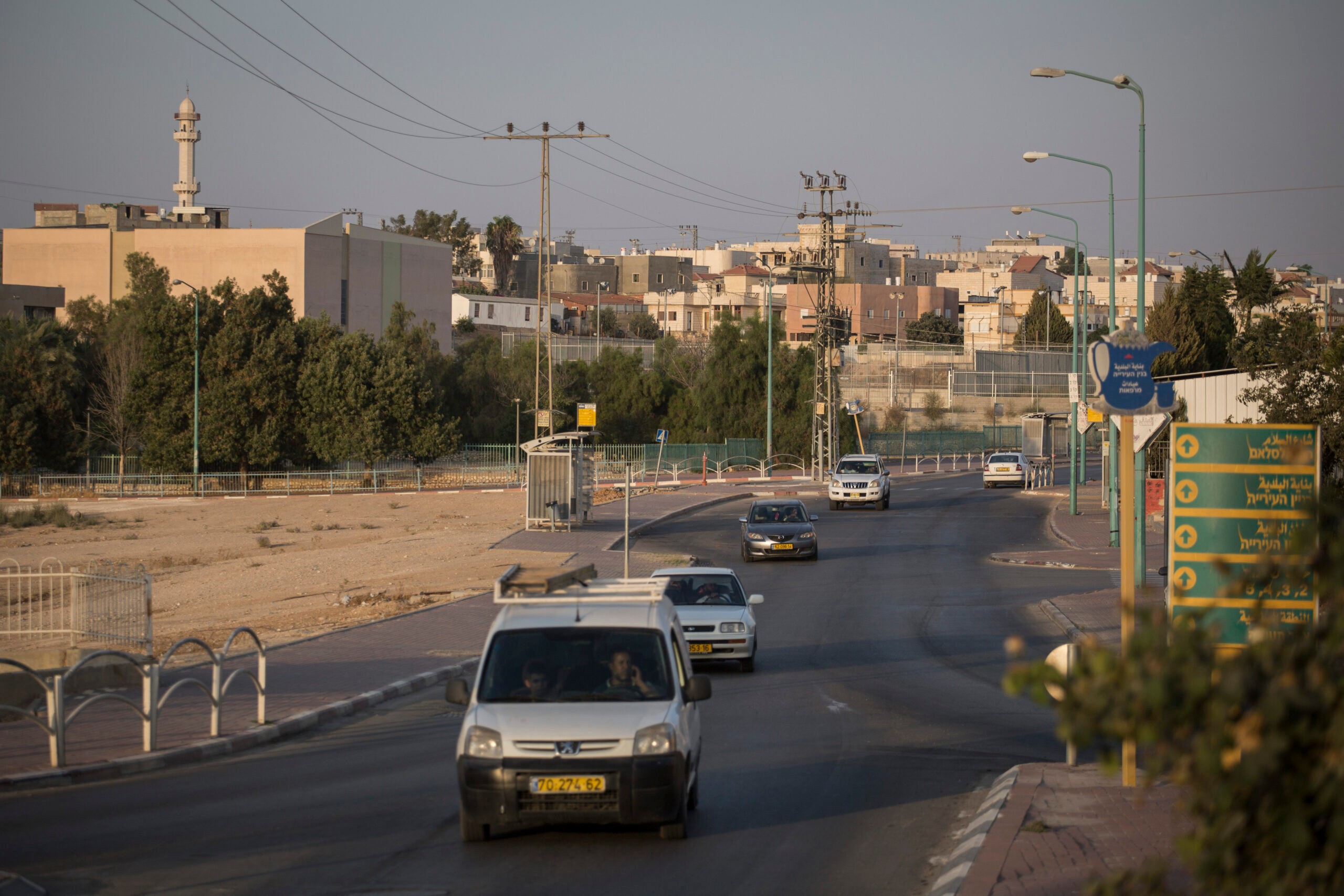 "עד שיירגע המצב": תושבי רהט הלינו והסתירו עזתים שחדרו לארץ