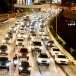 מחאת השמאל: המפגינים בתל אביב חוסמים את נתיבי איילון | צפו