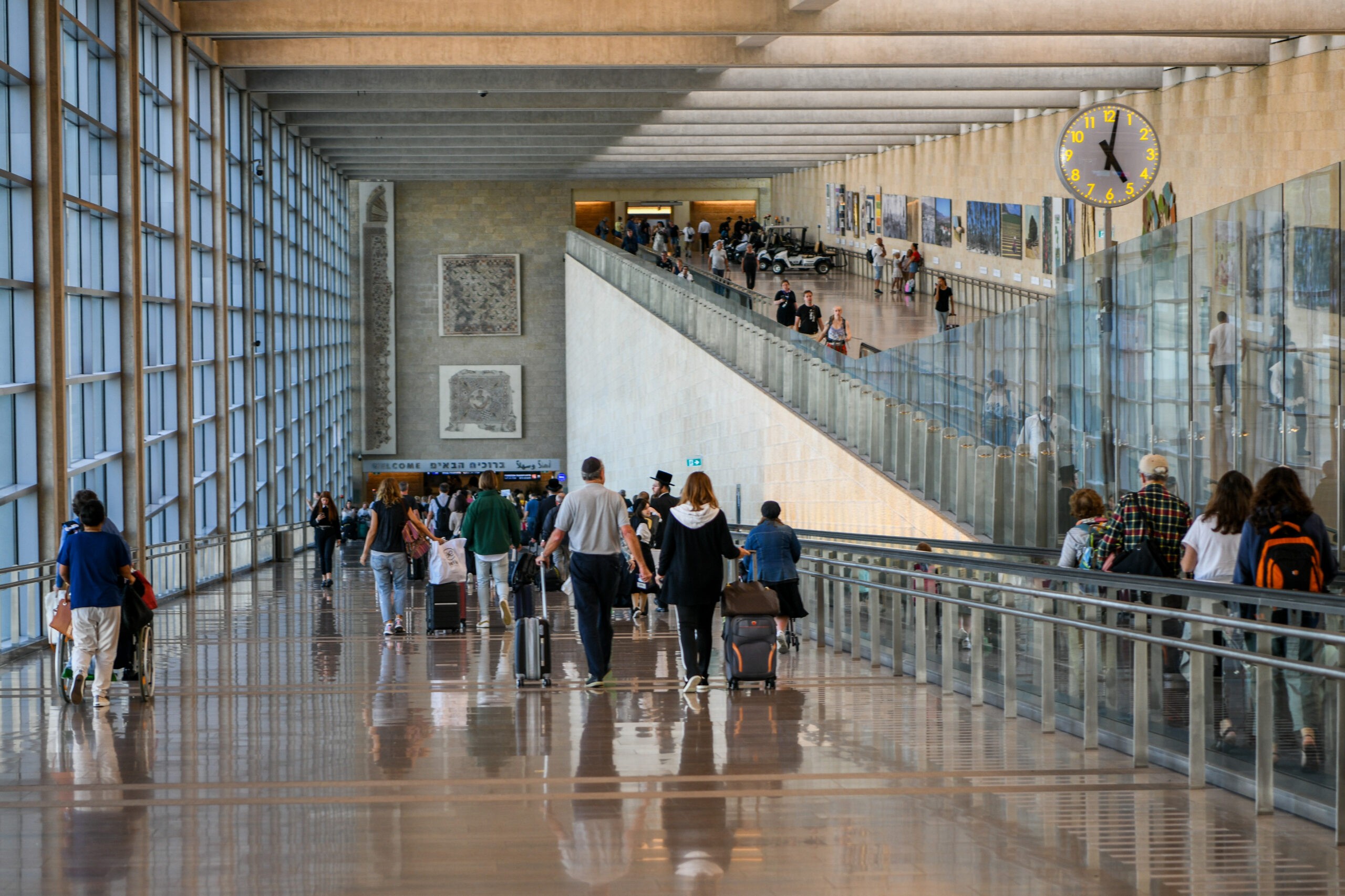 וויז אייר צפויה לחזור עוד השבוע, אייר קנדה תשוב רק בספטמבר