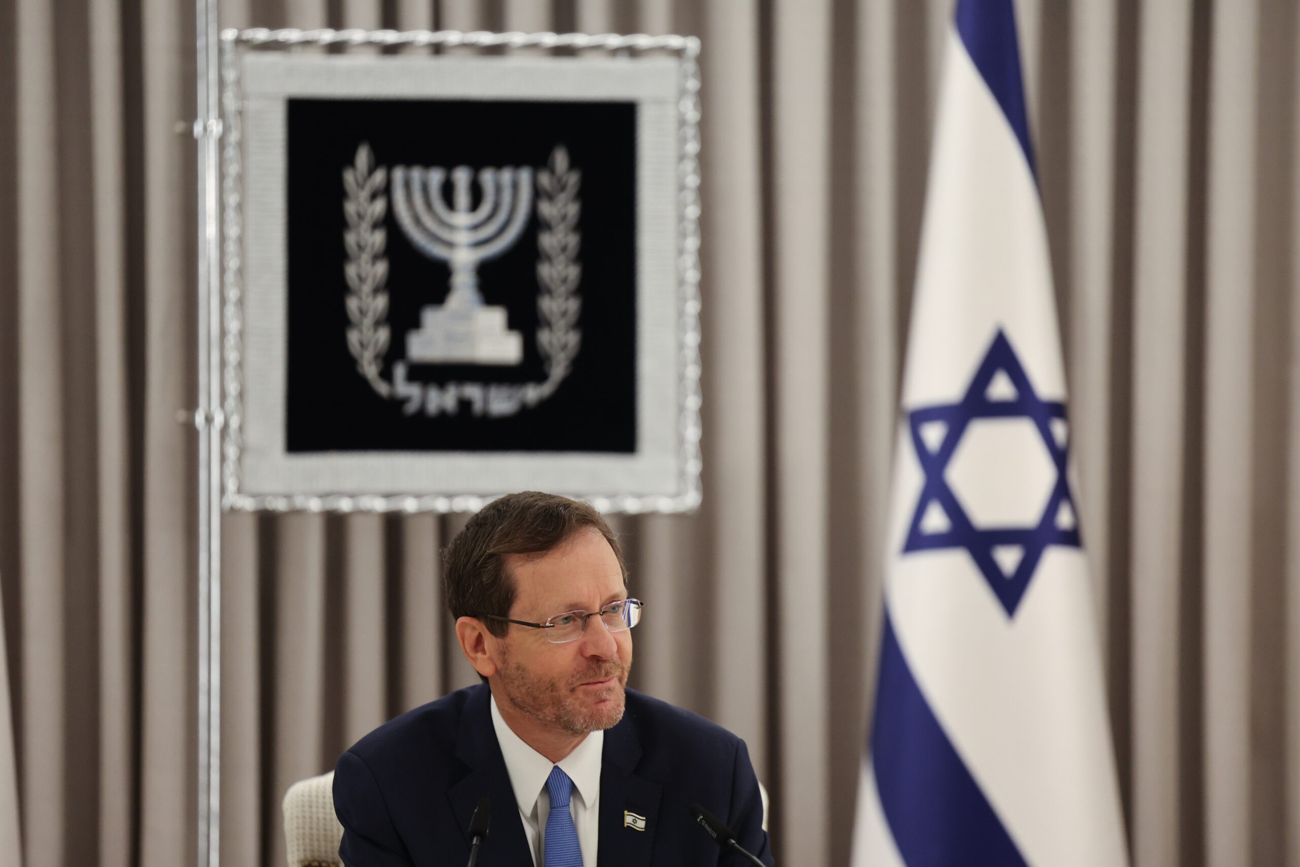 הרצוג לח"כ תומא סלימאן: "תמכת במחבלים, זה לא מתקבל על הדעת"