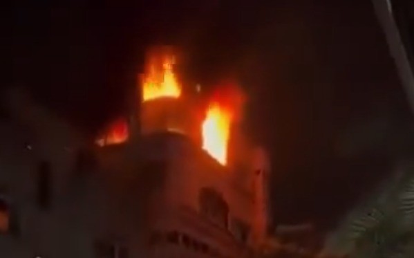 עזה: 21 בני אדם, ביניהם 7 ילדים, נספו בשריפה בבניין מגורים