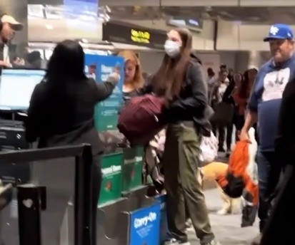 בגלל בני זוג עקשנים: כל הנוסעים התבקשו לרדת מהמטוס