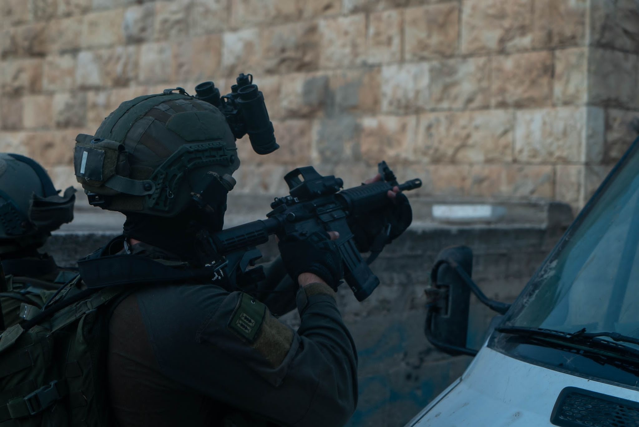 שובר גלים: כוחותינו עצרו הלילה 10 מחבלים ברחבי יו"ש