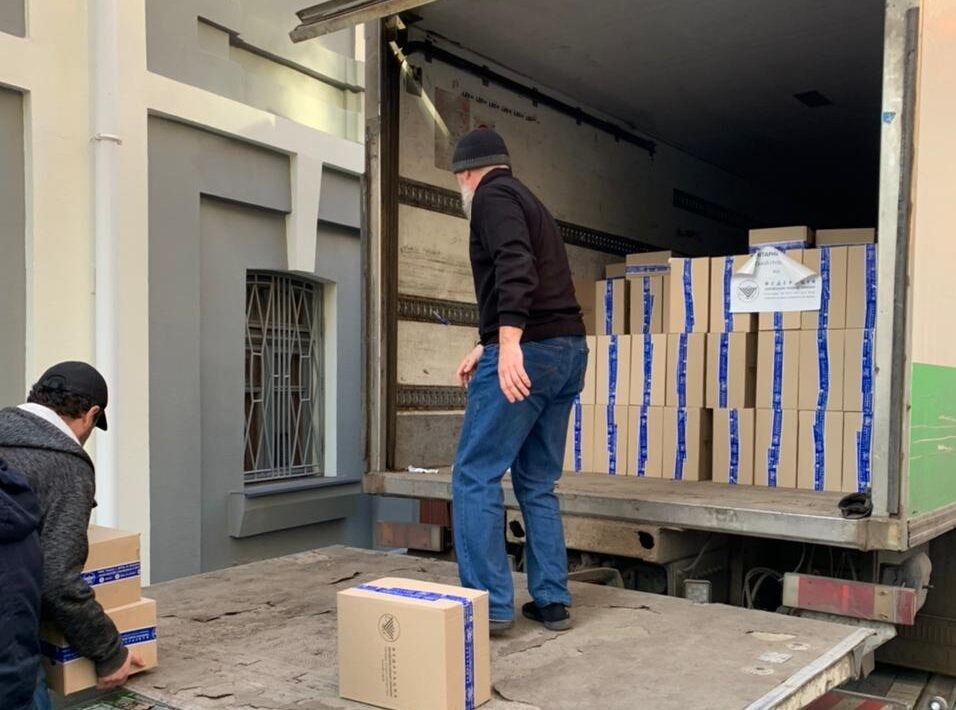 בתום מסע מפרך ומסוכן: אספקה הומניטרית הגיעה לקהילה היהודית בחרסון