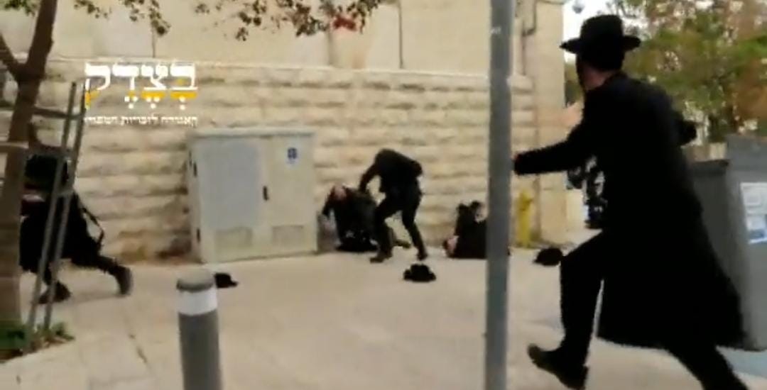 תיעוד מתוך ההפגנה. צילום מסך לפי סעיף 27א לחוק זכויות יוצרים