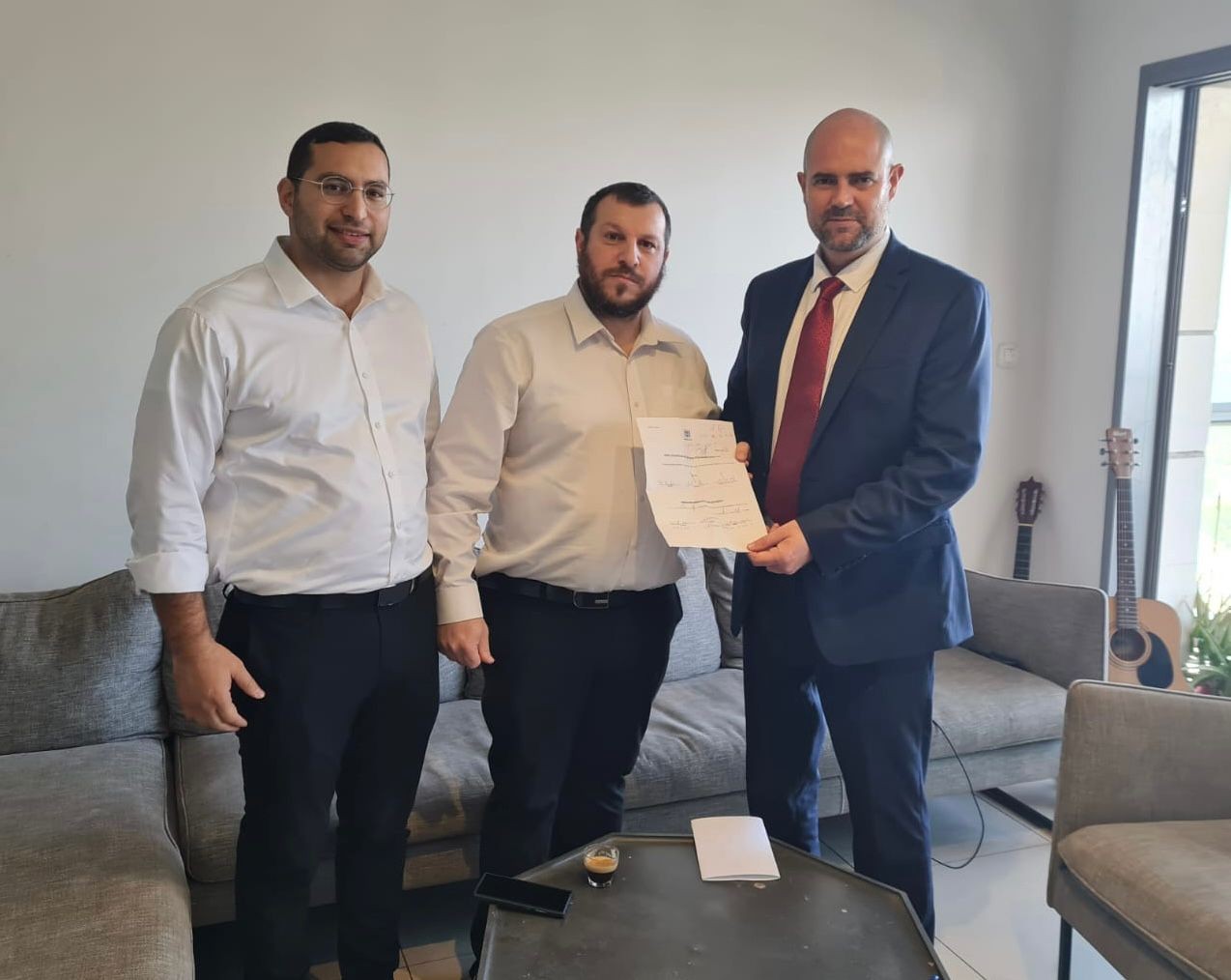 מתחילים לעבוד: שר המורשת התפטר מתפקידו בכנסת