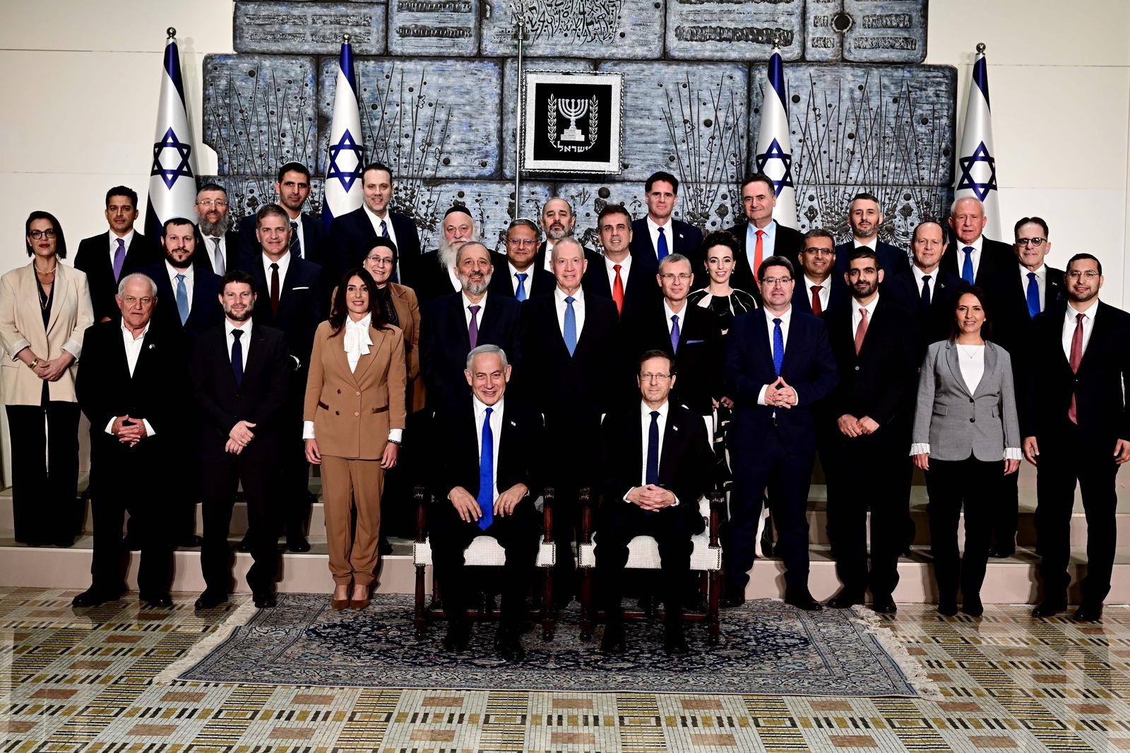 "בפעם השישית": הממשלה הצטלמה לתמונה המסורתית בבית הנשיא