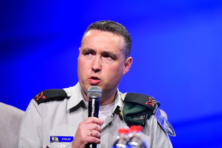 היישר מההפגנות בקפלן: דובר צה"ל לשעבר ירצה בשכר ללוחמים