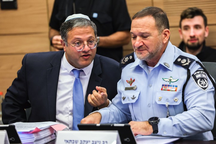 השר בן גביר והמפכ"ל שבתאי | צילום: יונתן זינדל, פלאש 90
