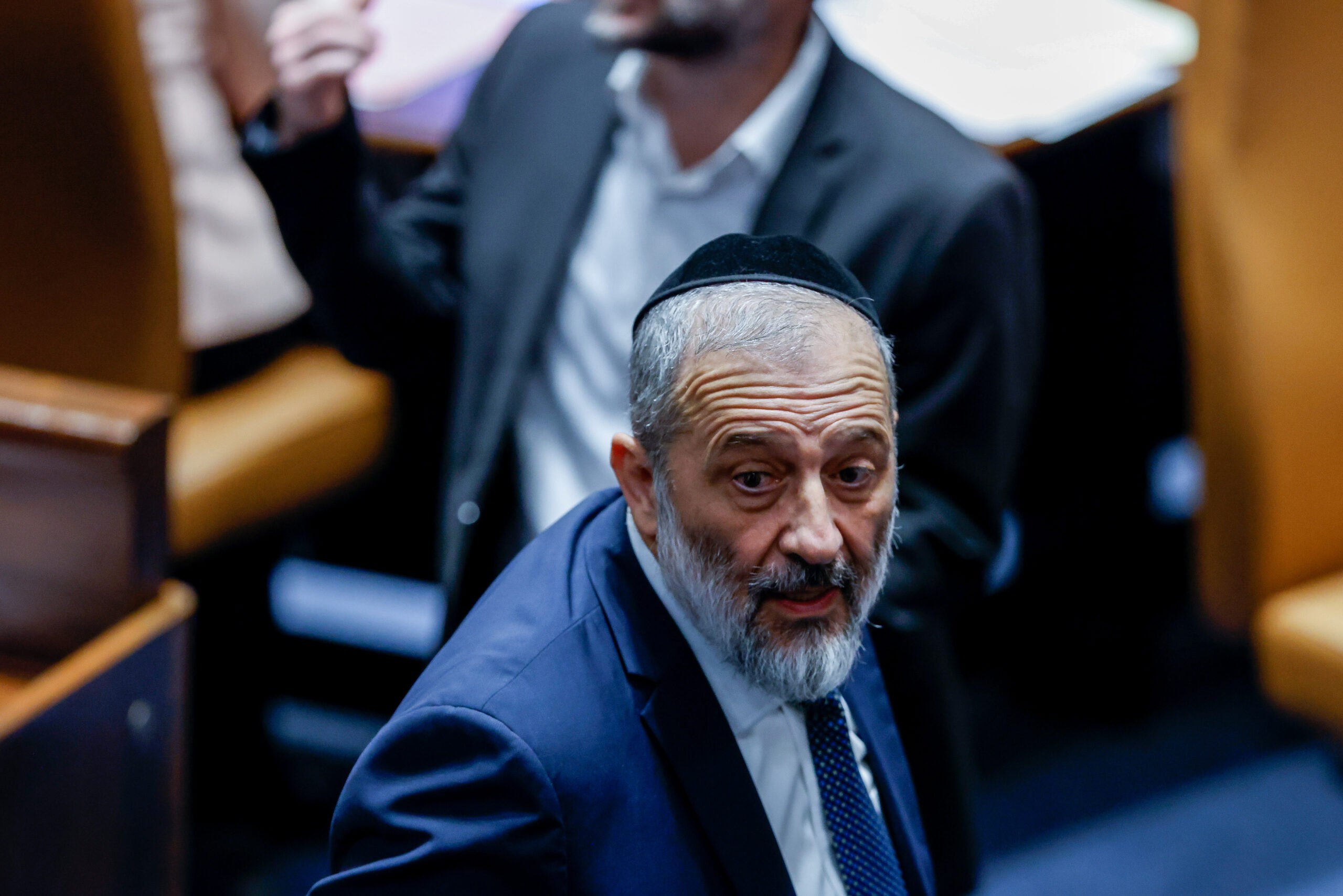 "התעמרות חסרת תקדים בלומדי התורה": דרעי במתקפה על בג"ץ