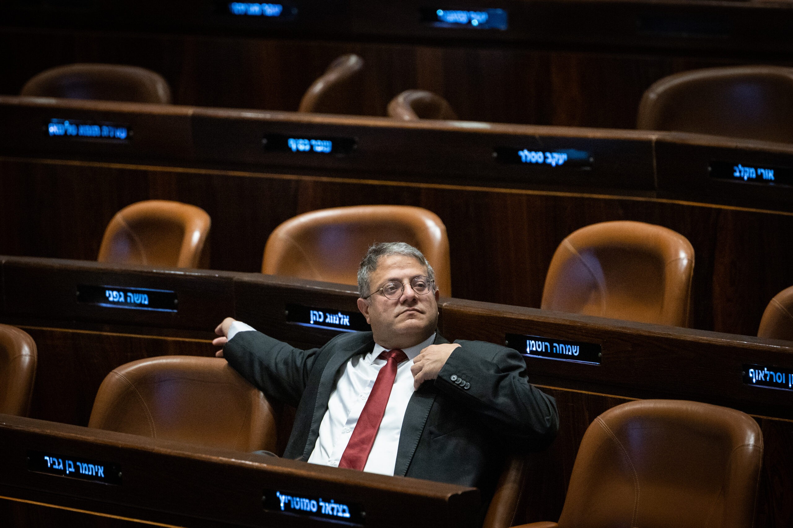 השר בן גביר מודיע: נגמרו ביקורי המחבלים ע"י חברי כנסת בבתי הכלא