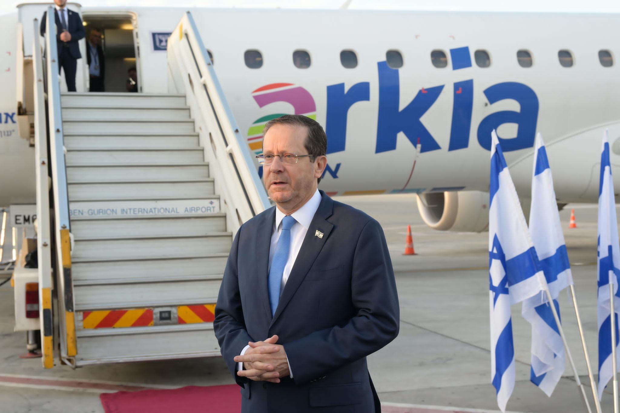 לראשונה: נשיא המדינה המריא הבוקר לביקור ממלכתי בבחריין