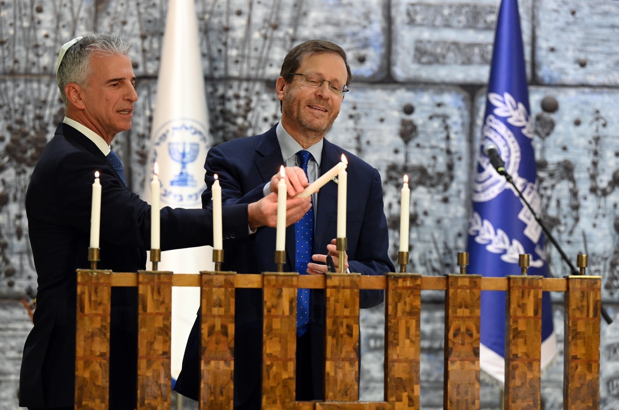 ראש המוסד חושף: "איראן מספקת אמל"ח לרוסיה; מחפשת לבצע פיגועים"