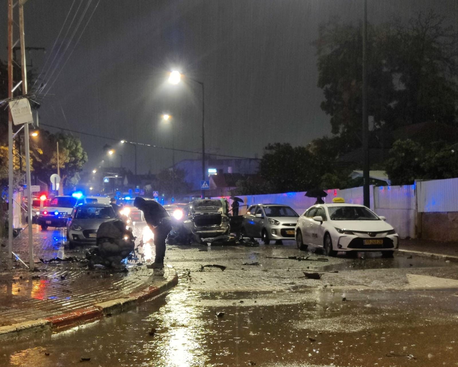 ניסיון חיסול? שני גברים נפצעו בינוני וקל בפיצוץ מטען בפתח תקווה