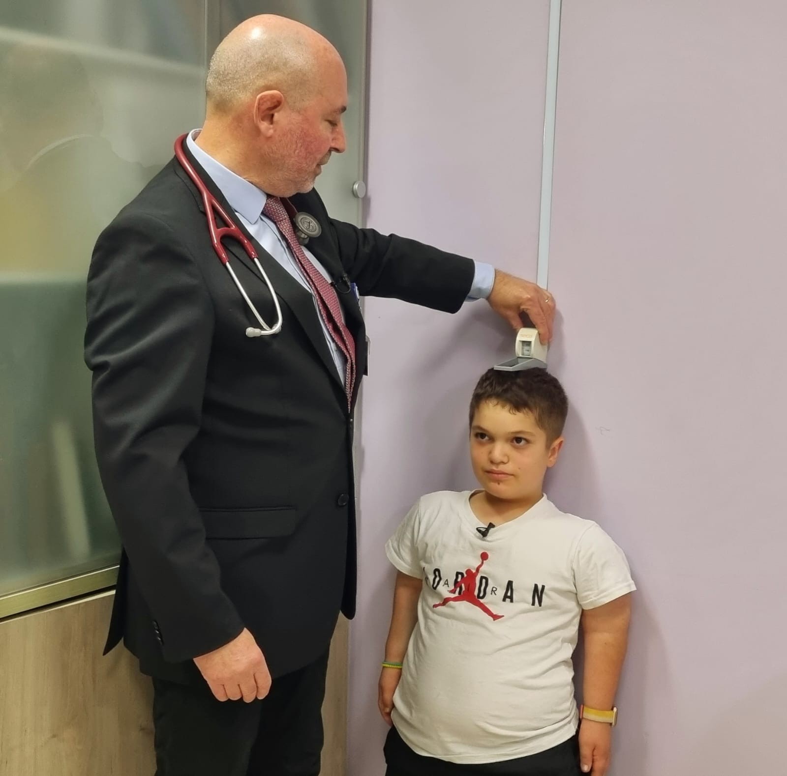 כאן בישראל: הטיפול התרופתי שמכפיל את קצב הגדילה של ילדים גמדים