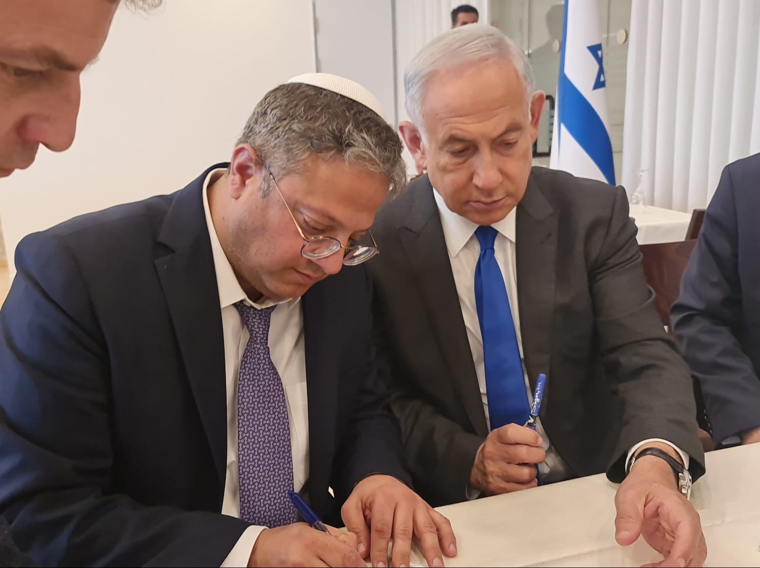כחלק מההסכם עם עוצמה יהודית: מיסוי עמותות הממומנות בידי מדינות זרות