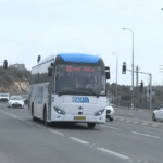 צפיפות, אלימות והטרדות: השגרה הבלתי נסבלת של משתמשי התחב"צ ביו"ש