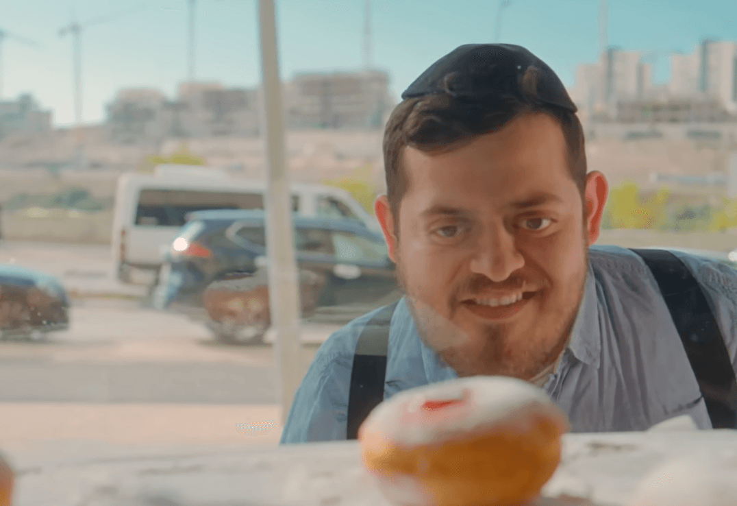 "סופגנייה קלאסית": 'ברדק' במערכון קורע נוסף | צפו