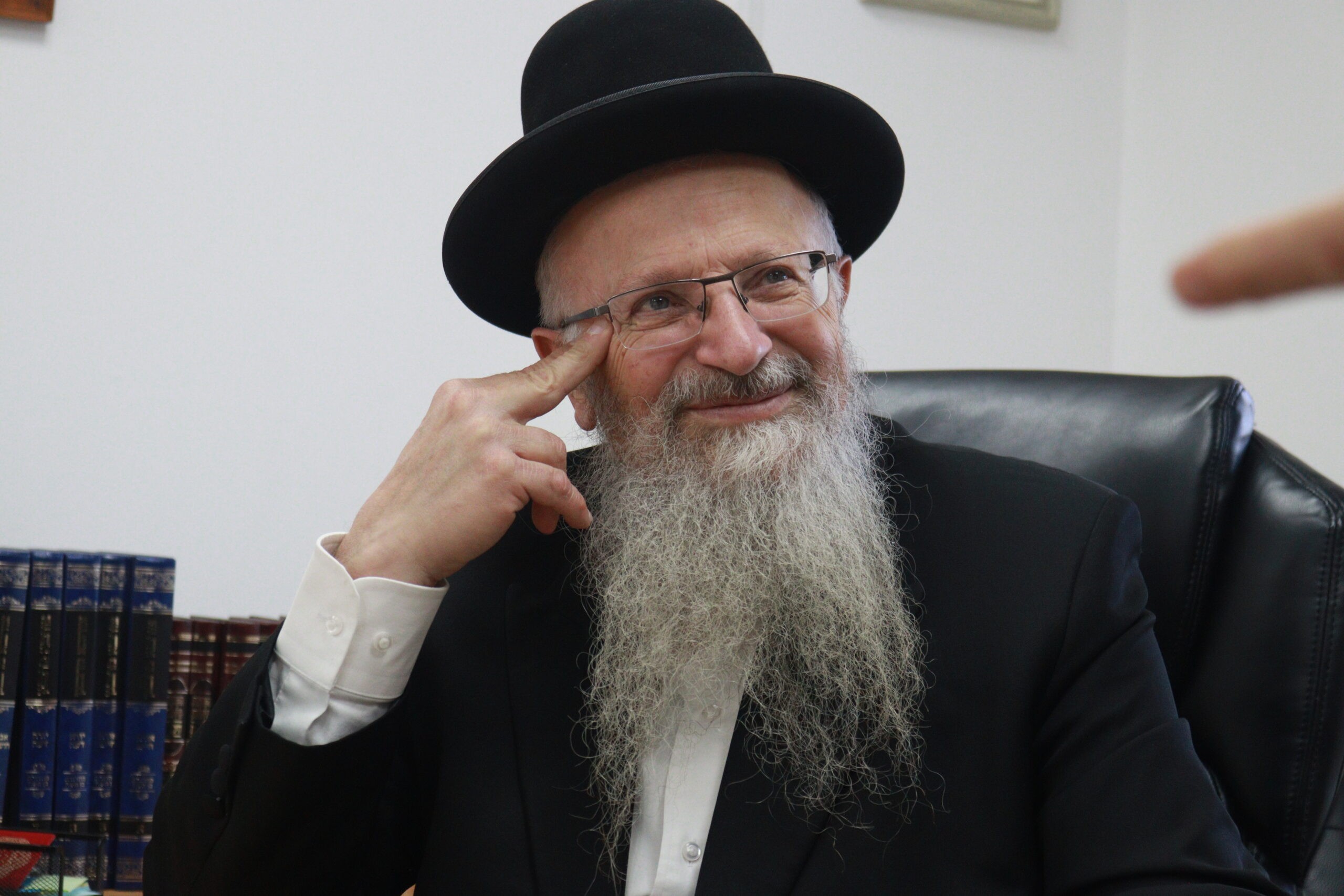 הרב שמואל אליהו: "לשנות את המנון המדינה"