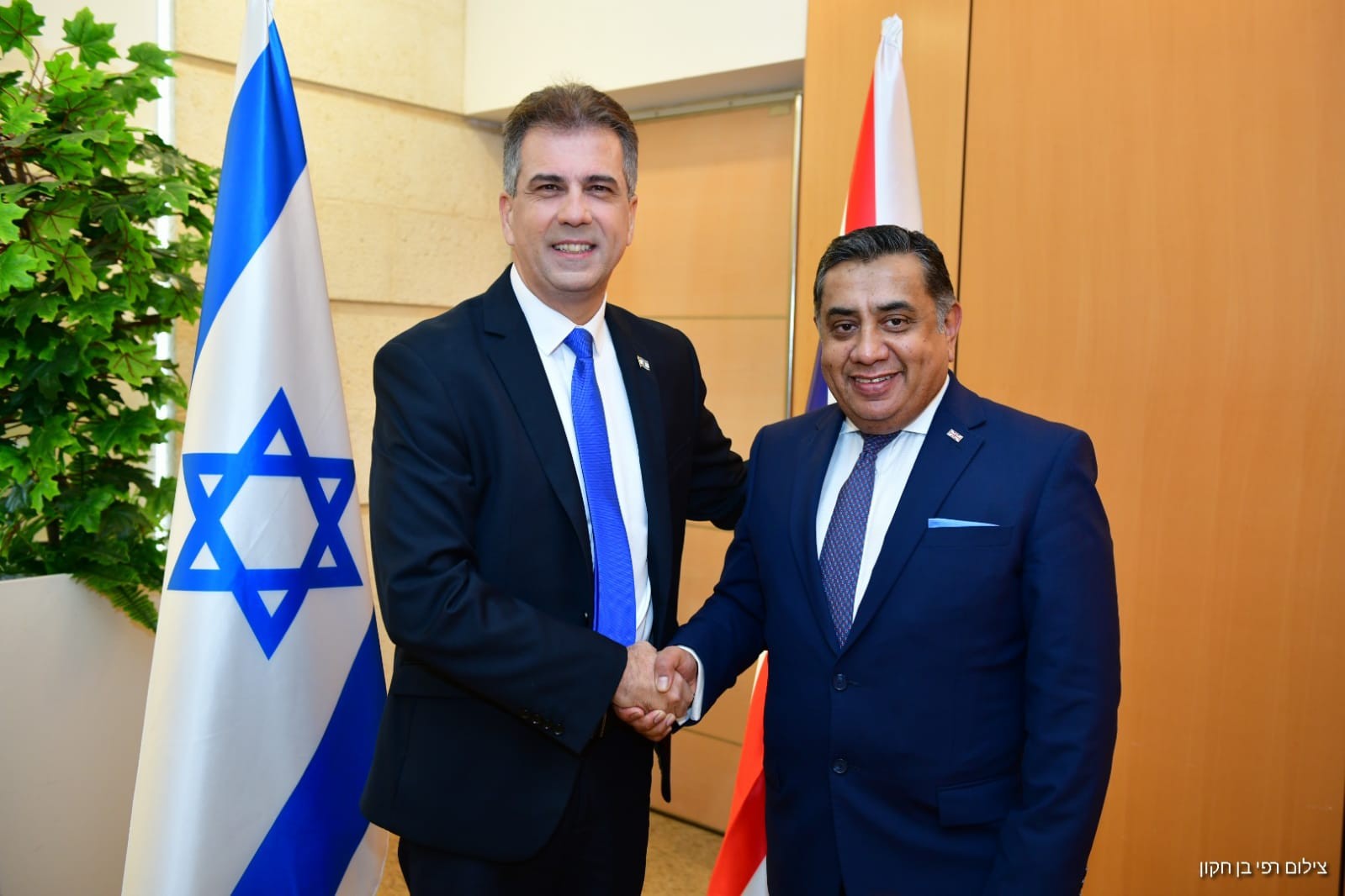 "נעמיק את שיתוף הפעולה": שר החוץ אירח את שר המז"ת הבריטי