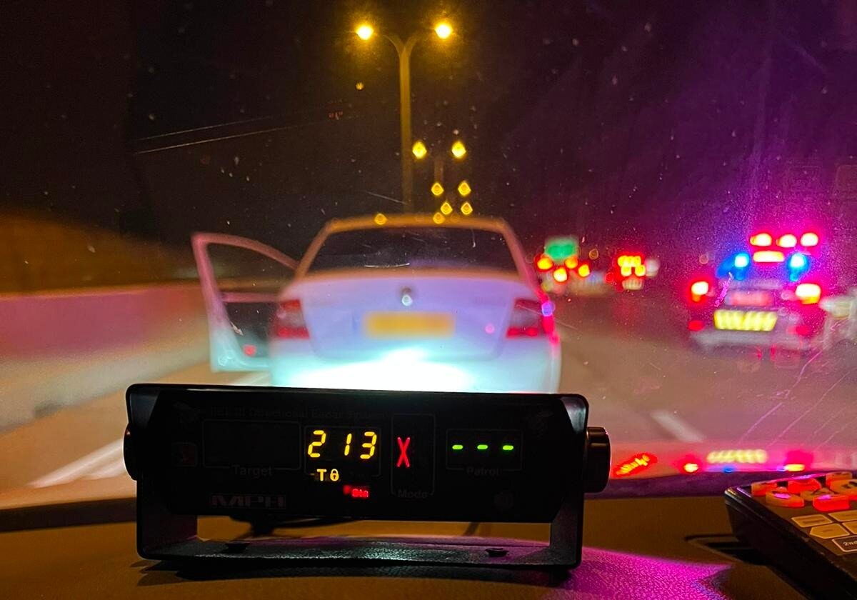 הטייס מרמת חובב: צעיר נתפס נוהג במהירות מופרזת במיוחד
