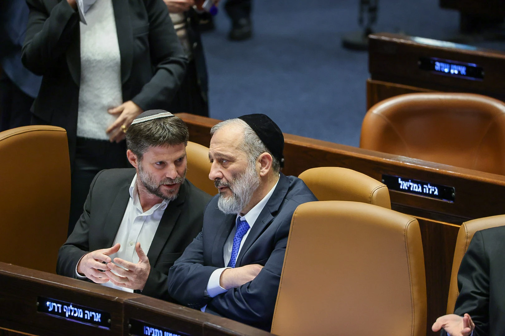 מאחורי ההצבעה הדרמטית: עימות חריף בין ש"ס לציונות הדתית