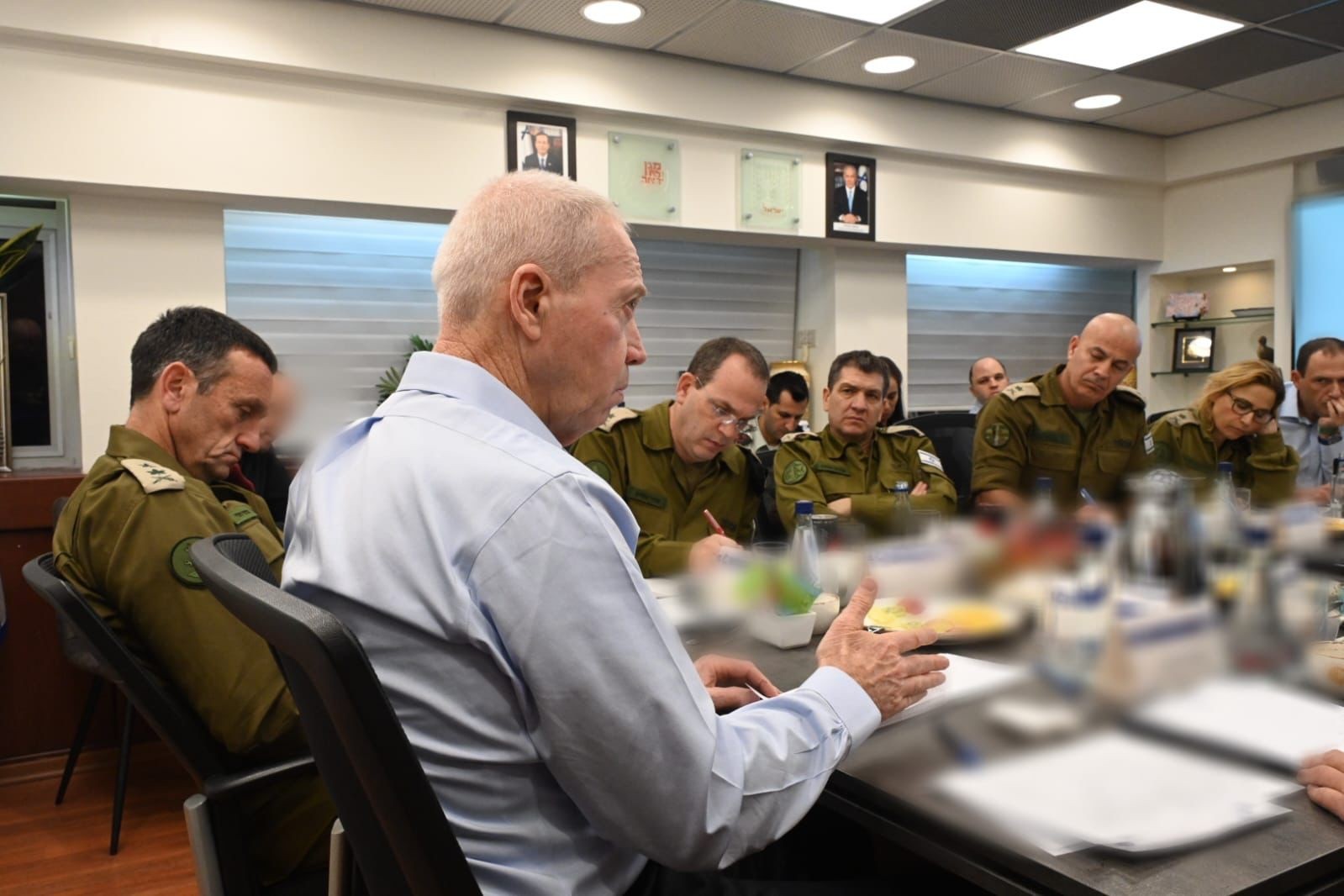 גלנט כינס הערכת מצב: "נגביר את מאמצי ההגנה"