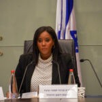 קרובת החטופה כרמל גת לדיפלומטים: היא מוחזקת בידי רוצחי אימה