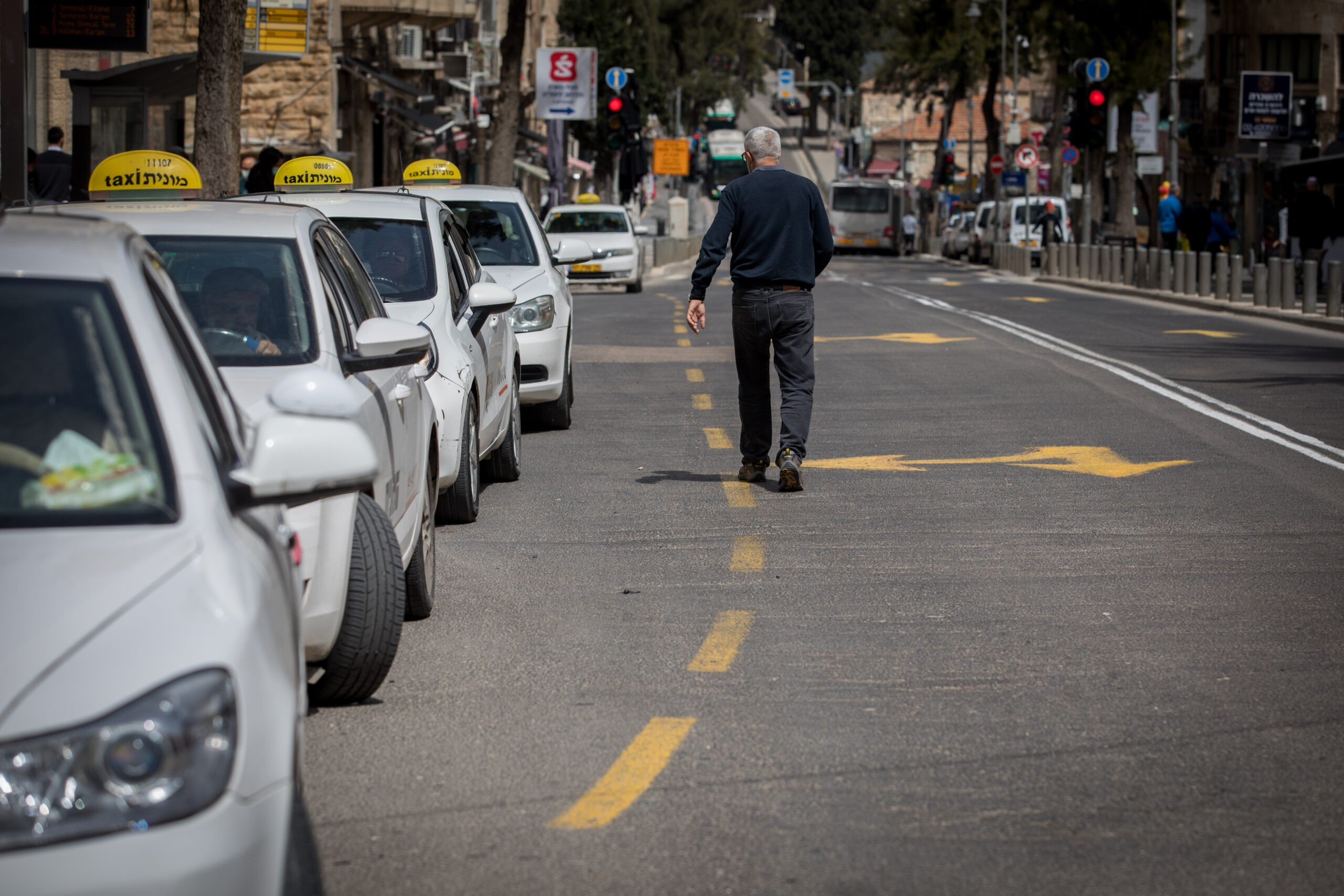 לא רק שוטרים: בקרוב - גם פקחים יוכלו לעצור אתכם בגין נסיעה בנת"צ