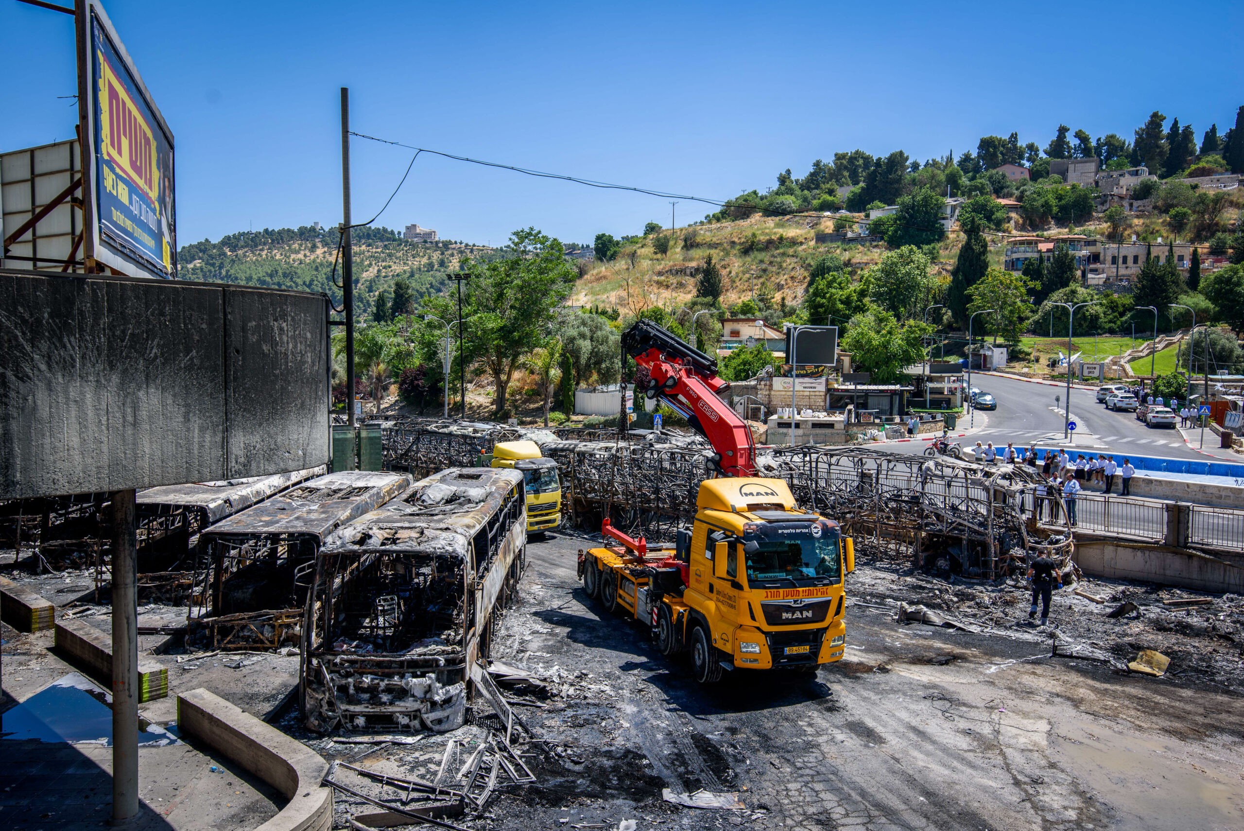 10 שנות מאסר בפועל על עבירת פרוטקשן: הצעת החוק הדרמטית של עוצמה יהודית